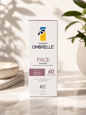 Garnier Ombrelle Face Sunscreen SPF 60 Ultra-Light Hydrating Cream